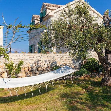 Marina Holiday Home Postira Bagian luar foto