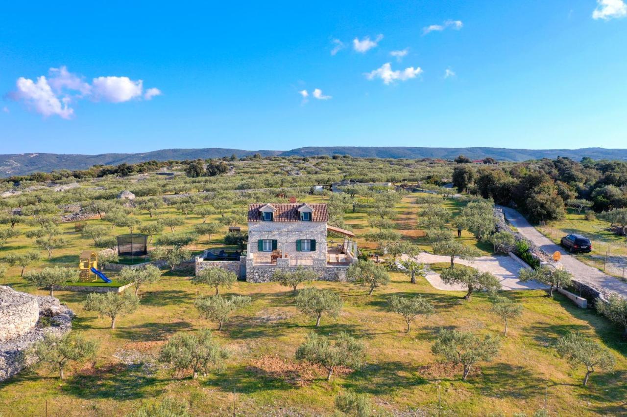 Marina Holiday Home Postira Bagian luar foto