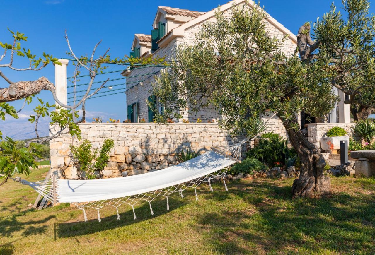 Marina Holiday Home Postira Bagian luar foto