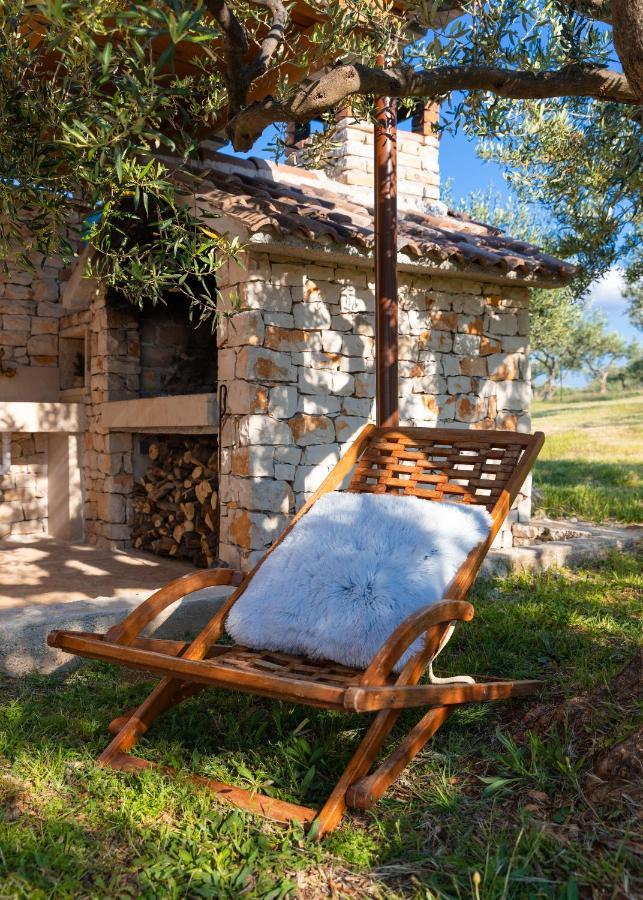 Marina Holiday Home Postira Bagian luar foto